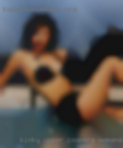 Kinky upper coomera woman's BDSM.